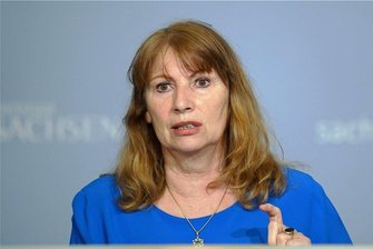 Prognose: Sechste Corona-Welle steigt noch bis April an - Petra Köpping - Sozialministerin