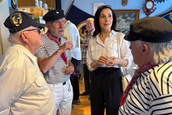 Prominenter Überraschungsgast taucht beim Sommerfest der Plauener Marinekameradschaft auf - Katrin Weber am Samstag bei den Marinekameraden in Plauen.