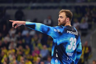 Prominenter Zugang für Darts-Event in Chemnitz: Handball-Nationaltorhüter Andreas Wolff lässt die Pfeile fliegen - Handball-Nationaltorhüter Andreas Wolff ist Ende März beim Promi-Darts-Turnier in Chemnitz dabei.