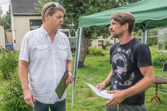 Protest beendet: Letzter Baum für Schwertransport in Voigtsdorf gefällt - Anwohner Conny Albert ist mit dem nun erzielten Kompromiss einverstanden. 