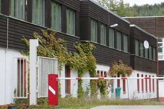 Protest gegen Asylunterkunft: Erneut rund 2000 Menschen bei Schweigemarsch in Einsiedel - 