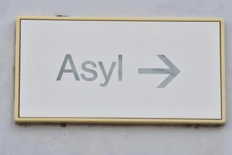 Protestkundgebung vor künftiger Flüchtlingsunterkunft -