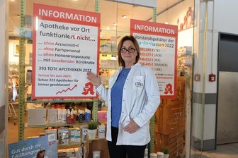 Protesttag: Zwickauer Apothekerin nimmt Vertragsstrafe für Schließung ihres Geschäfts in Kauf - Die Zwickauer Apothekerin Daniela Hänel, die sich im Verein „Freie Apothekerschaft“ engagiert, macht trotz angedrohter Vertragsstrafe durch ihren Vermieter das Geschäft am Protesttag zu.
