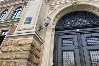 Prozess gegen einen Vogtländer: Welche Form des Missbrauchs beging er wirklich? - Die Türen des Landgerichts öffneten sich am Mittwoch für eine Familienpsychologin.