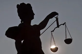 Prozess gegen Ex-Polizist: Busfahrer sagt aus -
