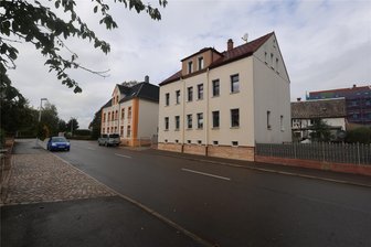 Prozess in Zwickau: 34-Jährige fühlt sich verfolgt und legt deshalb Feuer - In der Weißenbrunner Straße brannte Anfang April eine Wohnung. Jetzt steht eine Frau als mutmaßliche Brandstifterin vor Gericht.