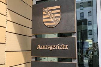 Prozess um Raub in Olbernhau: Zeuge beleidigt Staatsanwältin mit „F*** dich!“ - Lüge und Beleidigung: Die Verhandlung am Amtsgericht Chemnitz stellte die Beteiligten vor Herausforderungen.