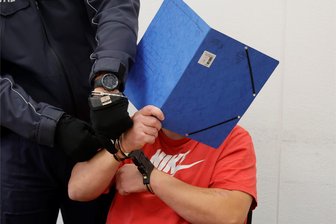 Prozess um versuchten Totschlag im Erzgebirge: Ex-Boxer kommt mit blauem Auge davon - Der Bauarbeiter und ehemalige Boxer hatte den Angriff vor Gericht gestanden.