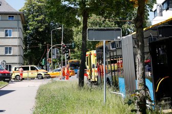Prozess zu Bus-Unfall mit Todesfolge in Chemnitz - Bei der Notbremsung eines Busses vor anderthalb Jahren in Chemnitz wurden drei Frauen verletzt.