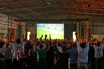 Public Viewing für Tausende Sachsenringfans in der Karthalle - In der Karthalle wurde 2014 beim Public Viewing über den deutschen WM-Titel gejubelt.