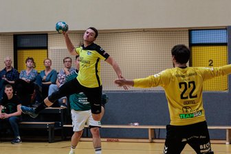 Punktloses Wochenende für Annaberger Handballteams - Philipp Ruppert, hier in einer früheren Partie, war mit acht Treffern erfolgreichster HCAB-Werfer in Flöha.