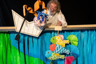 Puppentheater für kleine Plauener: Darauf können sie sich in dieser Woche freuen - Puppenspieler Detlef Plath im Stück „Das kleine Ich bin ich“.
