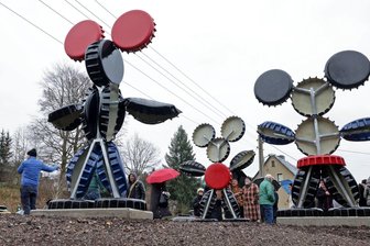 Purple Path: Alle Skulpturen in Chemnitz, Erzgebirge und Umgebung im Überblick - Am Wochenende vom 11. bis 13. April wird der Purple Path, der Skulpturenweg der Kulturhauptstadt Chemnitz 2025 feierlich eröffnet. Hier sind alle Skulpturen im Überblick.