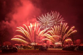Pyro-Show stimmt auf Silvester ein -
