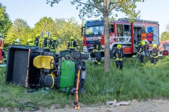 Quad-Fahrer prallt gegen Baum - 