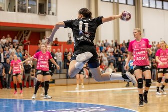 Quartett des BSV Sachsen Zwickau ist international im Einsatz - Nicht nur im Trikot des BSV Sachsen Zwickau ist Ema Hrvatin treffsicher. Sieben Tore steuerte die Rückraumspielerin am Mittwoch beim 51:13-Erfolg der slowenischen Nationalmannschaft gegen Lettland bei.