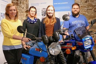 Quartett sorgt für frischen Schwung auf Schloss Wildeck - Mit neuen Ideen und großem Engagement wollen Sarka Vackova, Celine Wolf, Ricarda Hofmann und Maximilian Girschele (von links) den kulturellen Alltag auf Schloss Wildeck beleben. 