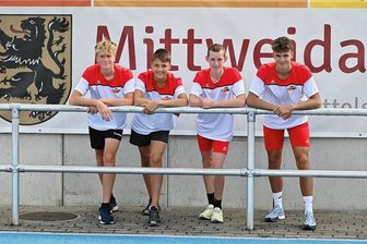 Quartett vom TSV Fortschritt Mittweida will sich bei Deutschen Meisterschaften beweisen - Paul Ulland, Christoph Rössler, Nick Meyer (v. l.) sind bereit für die U-16-DM in Stuttgart. Pepe Schenk (r.), der vergangenes Wochenende aufgrund einer Verletzung bei den nationalen Titelkämpfen der U 18 in Rostock passen musste, drückt seinen Mannschaftskollegen die Daumen. 