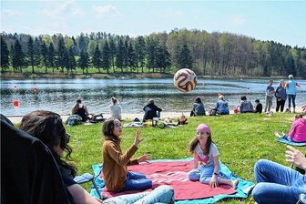 Rabenstein: Nach dem Hundebadetag am kommenden Sonntag ist für dieses Jahr am Stausee Schluss - Bei 12 Grad Wassertemperatur startete die Badesaison am Stausee am 1. Mai, über den Sommer kamen fast 70.000 Gäste zum Baden. 