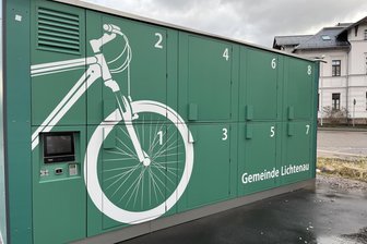 Rad(t)los: Posse um Fahrradcontainer an Bahnhöfen in Lichtenau - Noch immer ist die das Fahrrad-Parkhaus am Bahnhof in Lichtenau nicht nutzbar. Das wirft Fragen auf, nicht nur bei Pendlern, sondern auch beim Hersteller.