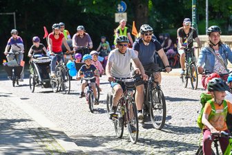 Radelnder Protest in Chemnitz: Was steckt dahinter? - Radeln für mehr Sicherheit für Radfahrer.