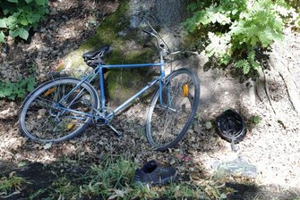 Radfahrer von Geländewagen angefahren und schwer verletzt - 