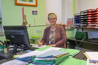 Radikaler Kurswechsel bei anstehender Bürgermeisterwahl in Bernsdorf - Roswitha Müller sitzt seit 2012 auf dem Chefsessel im Rathaus. Ihr Nachfolger sollte das Amt hauptamtlich ausüben. Doch diese Entscheidung wurde jetzt gekippt.