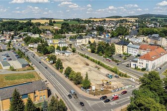 Radioaktiver Schutt unterm Rodewischer Busbahnhof - Bauarbeiten für den neuen Rodewischer Busbahnhof - hier mit Stand vom Sommer dieses Jahres. 