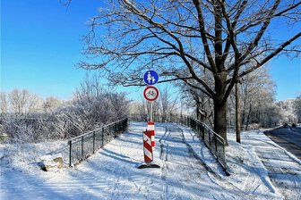 Radler dürfen nicht mehr über Bockwaer Brücke in Zwickau fahren - Weil sie runterfallen könnten - Seit ein paar Tagen ist die Bockwaer Brücke für Radfahrer tabu.
