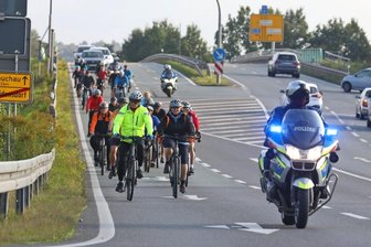 Radler machen auf Gefahren aufmerksam - 
