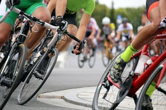 Radrennen auf dem Sachsenring: Online-Anmeldefrist läuft noch bis zum 5. April - Am Samstag vor Ostern treten die Radsportler wieder auf dem Sachsenring in die Pedale.