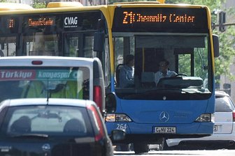 Radrennen in Limbach-Oberfrohna: Busse werden am Sonntag umgeleitet - Wegen des Radrennens am Sonntag fahren die Busse in Limbach-Oberfrohna über eine Umleitung.