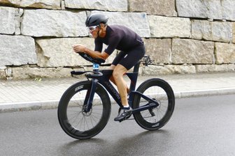 Radsport extrem: Erzgebirger beißt sich bei Marathonrennen in Bayern durch - Hobby-Radrennfahrer Axel Köhler sicherte sich beim Klassiker in Kehlheim einen hervorragenden 4. Platz und wurde gleichzeitig bester Nicht-Profi.