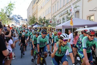 Radsportlegende Jan Ullrich kommt ins Erzgebirge - Die neue Friedensfahrt überquerte bereits 2023 den Buchholzer Jahrmarkt.