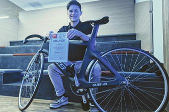 Radsprinter Colin Rudolph: Vom Mountainbike auf die Bahn zum WM-Titel - Bahnradsprinter Colin Rudolph vom RSV Venusberg wurde als Eliteschüler des Sports der Chemnitzer Sportschulen geehrt.