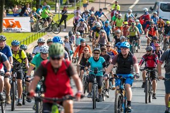 Radtour absolviert nach Auszeit erfolgreichen Neustart in Olbernhau - 364 Radfahrer starteten 9.30 Uhr bei der 58 Kilometer langen Fitness-Strecke.