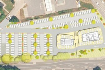 Räte stimmen für Millionenprojekt in Aue - Blick von oben auf das Bauareal unterhalb der Lößnitzer Straße: Mittig rechts sind die zwei geplanten Gebäude zu sehen, daneben und links davon die geplanten Parkplätze. 