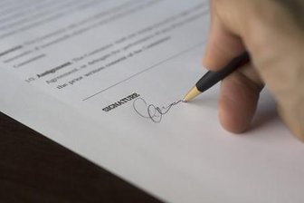 Rätsel um Unterschrift auf Antrag bleibt -