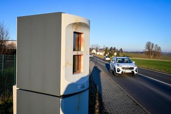 Rätselhaftes Verschwinden der Blitzer an der B 169 in Schlegel - Die Blitzer an der B 169 in Schlegel (hier eine Archivaufnahme) sind verschwunden.