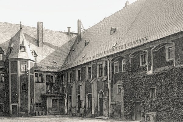 Rätseln der Stadtgeschichte auf der Spur - 1931 zogen die Sammlungen des Geschichtsvereins in das dafür neu hergerichtete stadtgeschichtliche Museum auf dem Schloßberg. 