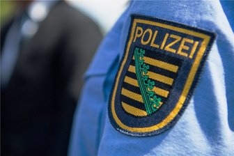 Rätselraten um Polizeieinsatz bei Limbach-Oberfrohna - Bis zu 100 Polizisten waren jedes Mal an den Suchaktionen beteiligt.