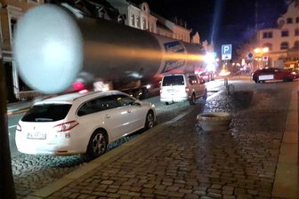 Rätselraten um Schwertransport in der Nacht in Geringswalde - Ähnlich dem Konvoi, der im März durch Geringswalde fuhr, wurde ein neuerlicher Transport gesichtet.