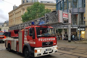 Räumung des Einkaufszentrums Kolonnaden in Plauen: Das steckt dahinter - Die Kolonnaden wurden am Freitagvormittag geräumt.