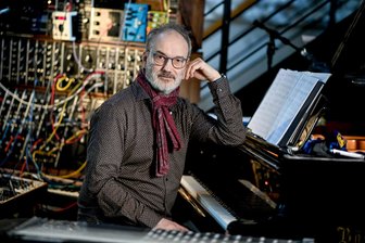 Rainer Oleak erinnert in Bad Elster mit Klavier-Solokonzert an Holger Biege - 