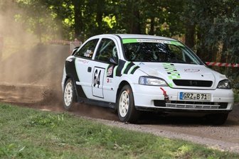 Rallye Grünhain lockt in die Klosterstadt - Bernd Knüpfer und sein Co-Pilot Daniel Herzig aus Neukirchen im Opel Astra OPC