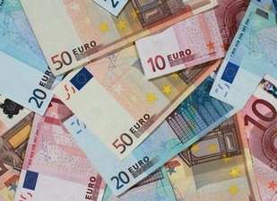 Rat beschließt Haushalt und Steuer-Erhöhung -