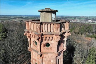Rate-Show macht Lust auf Entdeckertour zum Porphyrtuff - Nicht nur im übertragenen Sinn der Höhepunkt auf dem Rochlitzer Berg: Vom Friedrich-August-Turm auf dem Rochlitzer Berg aus, bietet sich ein weiter Blick ins Land. 