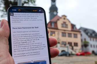 Rathaus in Waldenburg meldet Post-Panne: Hunderte Briefe bleiben liegen - Ärger im Rathaus in Waldenburg: Die Stadt macht die „Panne beim Postversand“ auf ihrer Homepage öffentlich.