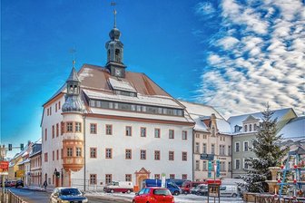 Rathaus von Oederan endlich ohne Baugerüst - Das historische und frisch restaurierte Rathaus von Oederan ist endlich wieder von allen Seiten sichtbar: 