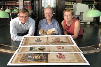 Ratsschulbibliothek präsentiert farbenprächtigen Neuerwerb - 